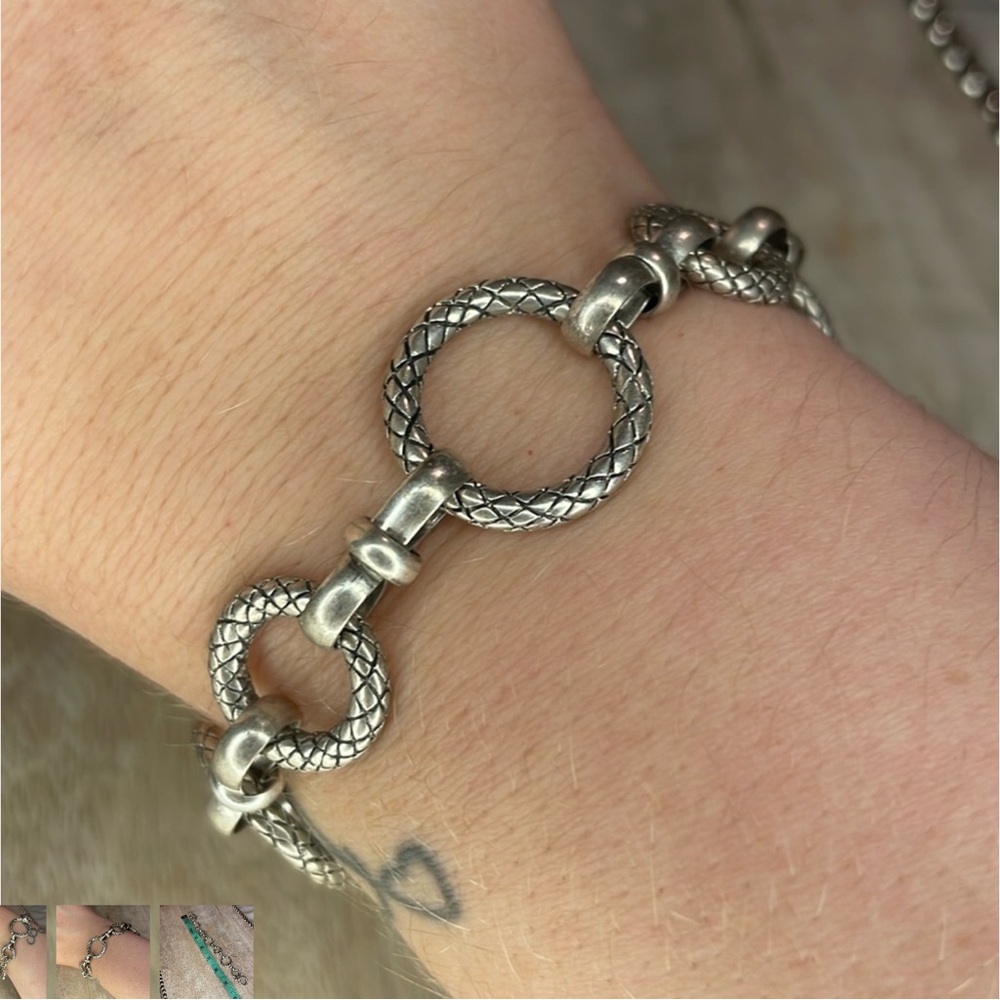 Nice silver toggle closure bracelet